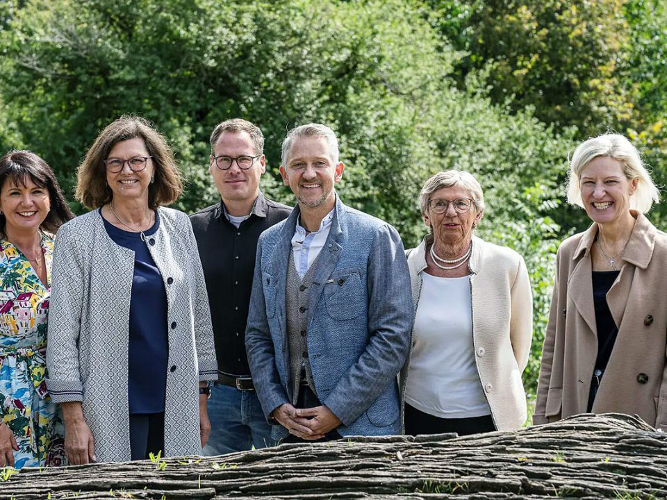 Angelika Niebler mit Ilse Aigner, Walentina Dahms und Thomas Huber unterwegs im Landkreis Ebersberg